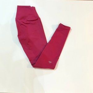 ALO YOGA HIGHWAIST LEGGINGS RASBERRY SORBET SIZE SMALL